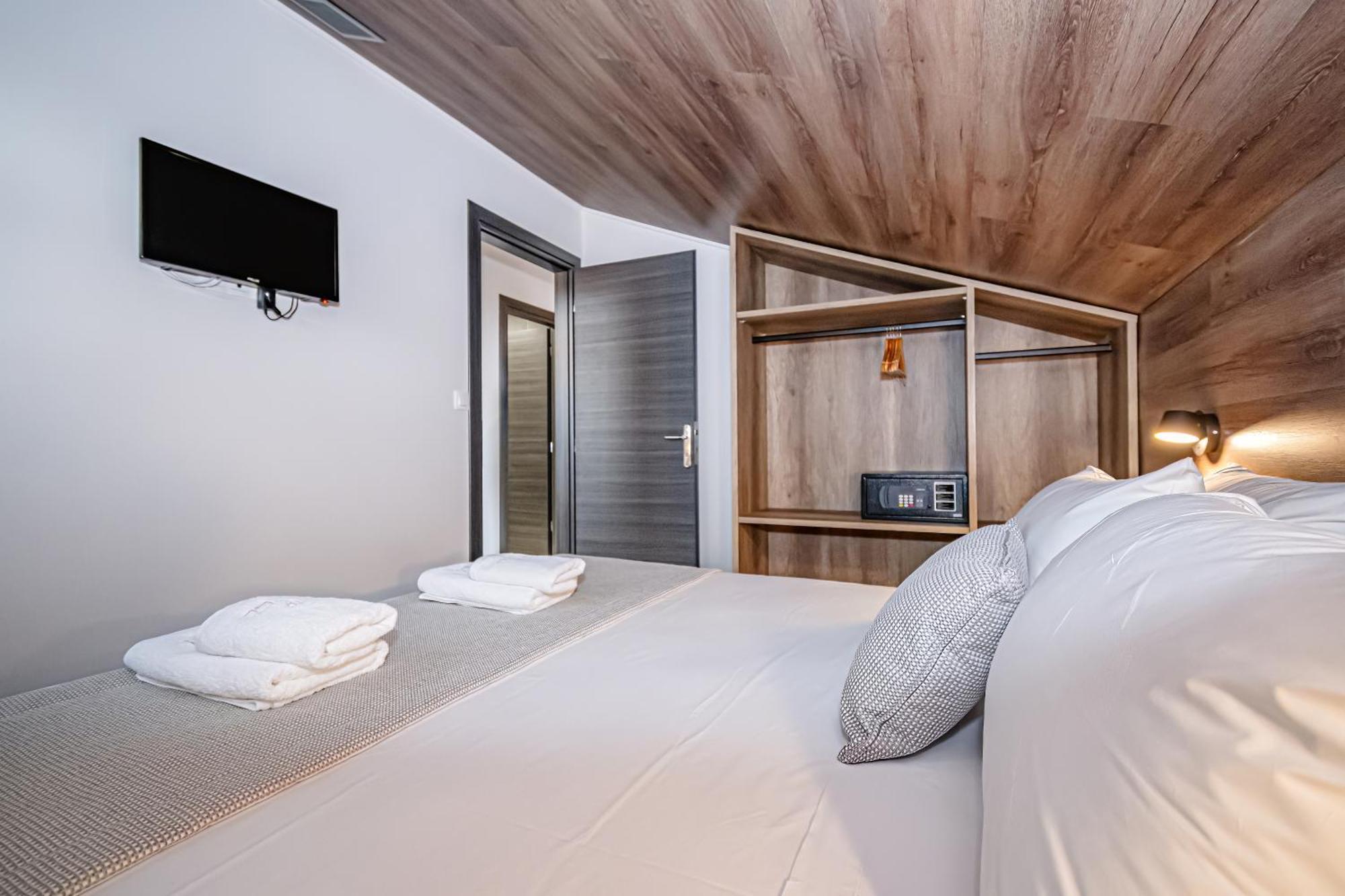 Evitel Luxury Living Aparthotel Chaniotis Exterior foto